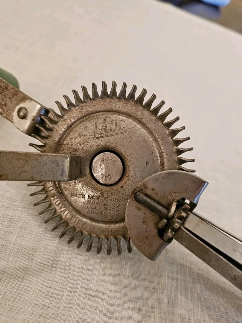 Ladd Egg Beater Heavy Duty Stainless Steel Hand Crank Mixer Vintage USA- Green